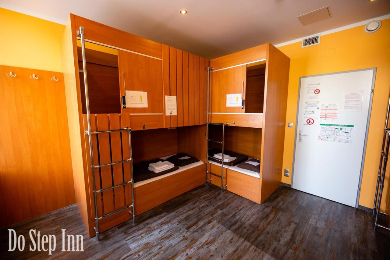 Do Step Inn Central - Self-Service-Hostel 维也纳 外观 照片