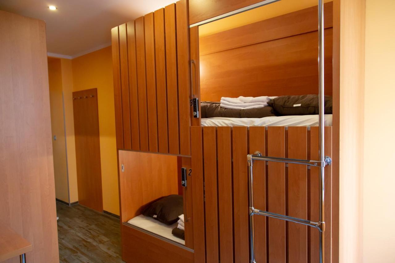 Do Step Inn Central - Self-Service-Hostel 维也纳 外观 照片