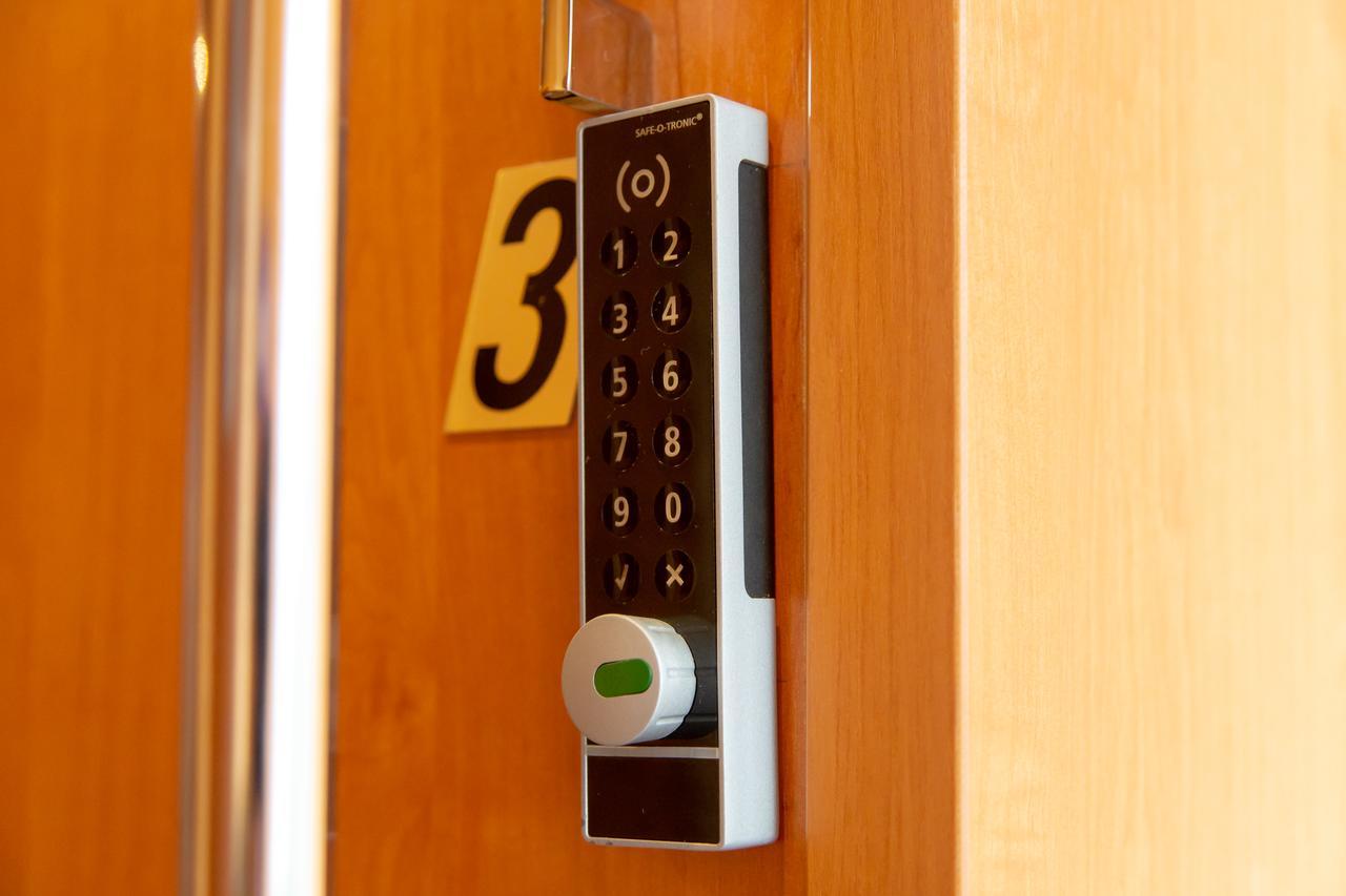 Do Step Inn Central - Self-Service-Hostel 维也纳 外观 照片